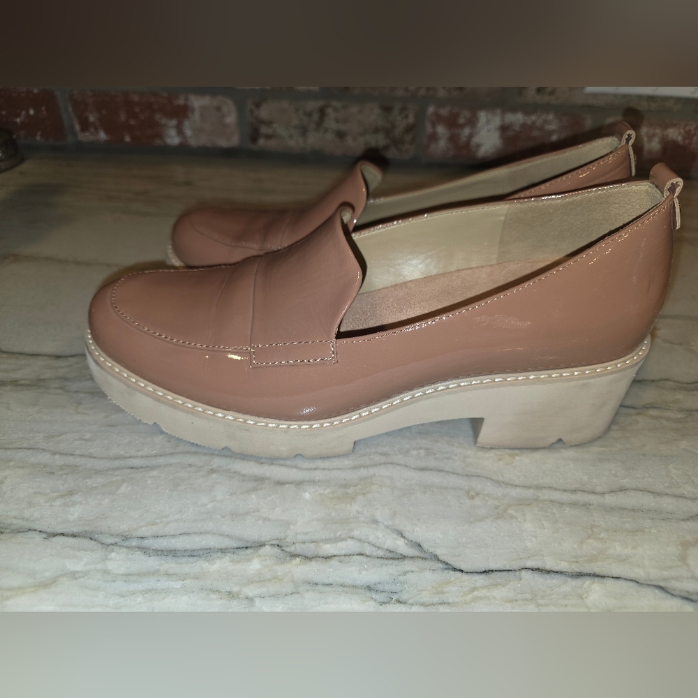 Women's Patent Leather Loafers in Nude Pink